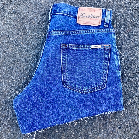 Vintage Levi Strauss Shorts - Picture 5 of 6